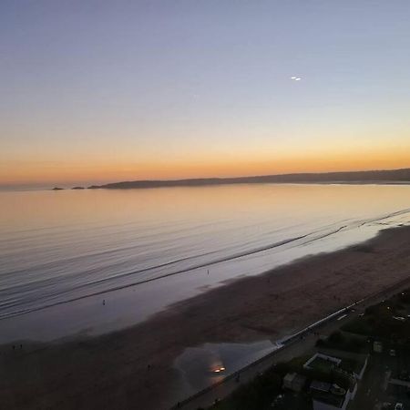 The Panoramic - The Finest Apartment In The City - By Tifa Stays Swansea Eksteriør billede